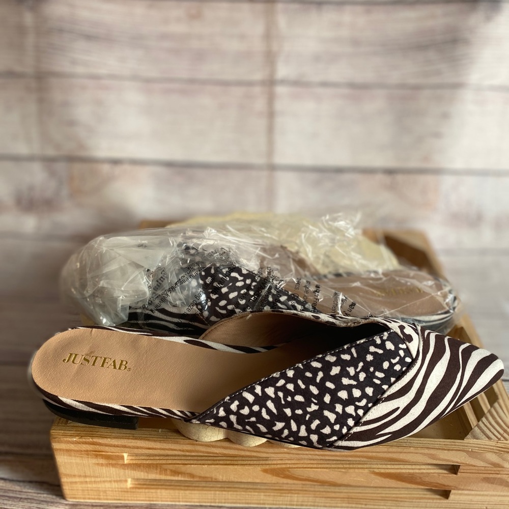 JustFab flats